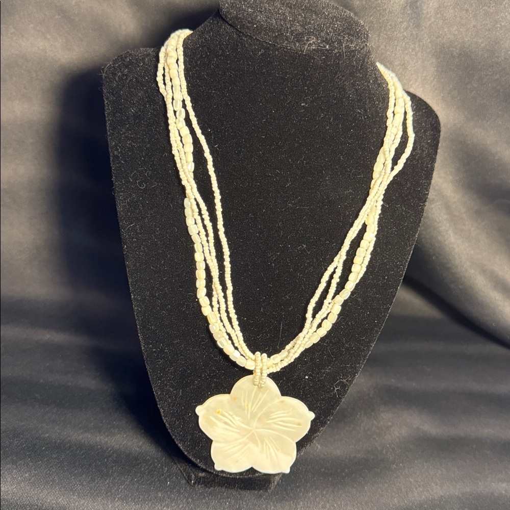 Mother of Pearl Floral Pendant Beaded Necklace 24” Boho Tropical Vacation Luau